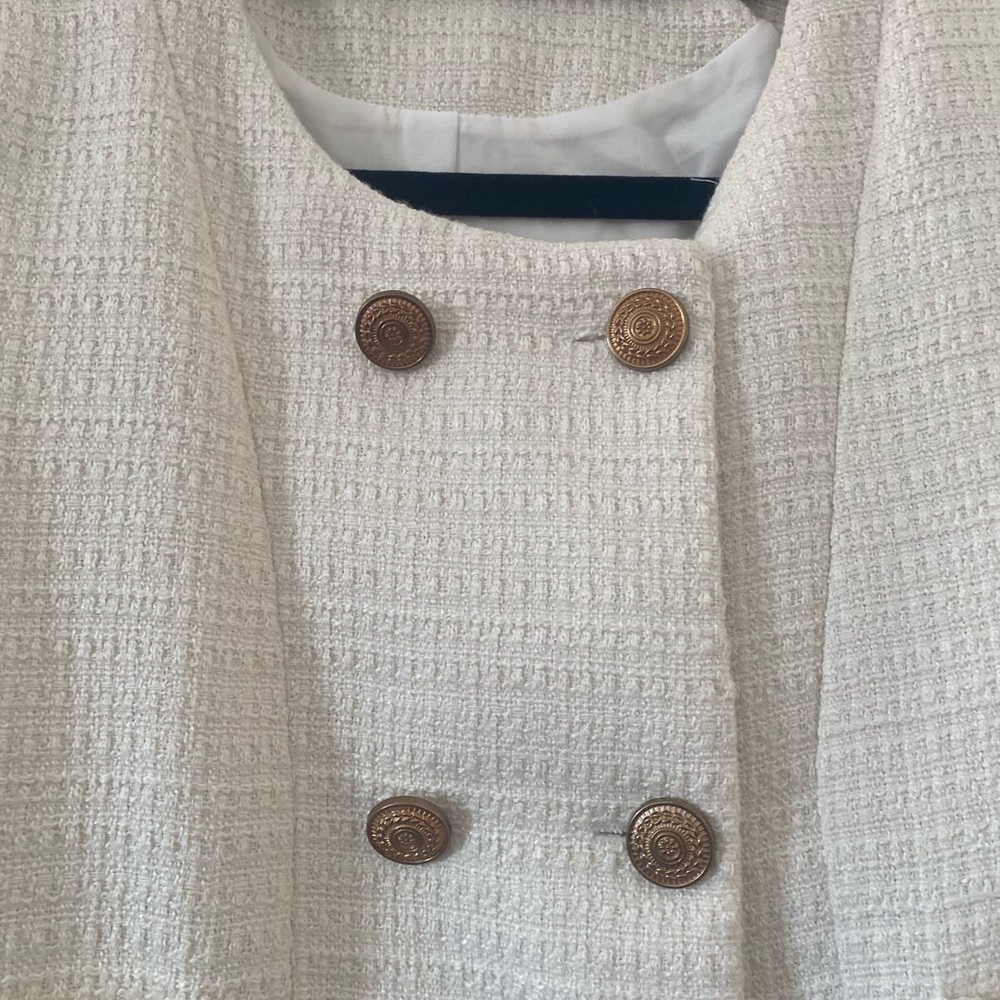Yivanno Cream Tweed Cropped Blazer Gold Button Jacket Chanel Style Size M - Picture 4 of 10